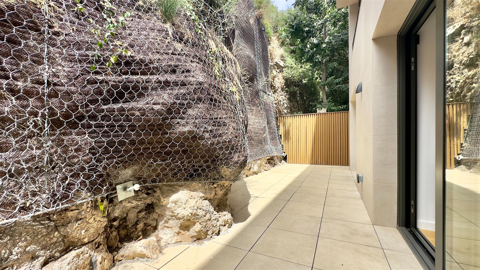 Image of House - 4 Bedrooms - 3 Bathrooms for Rental in North Gorge-Gibraltar, Image 12